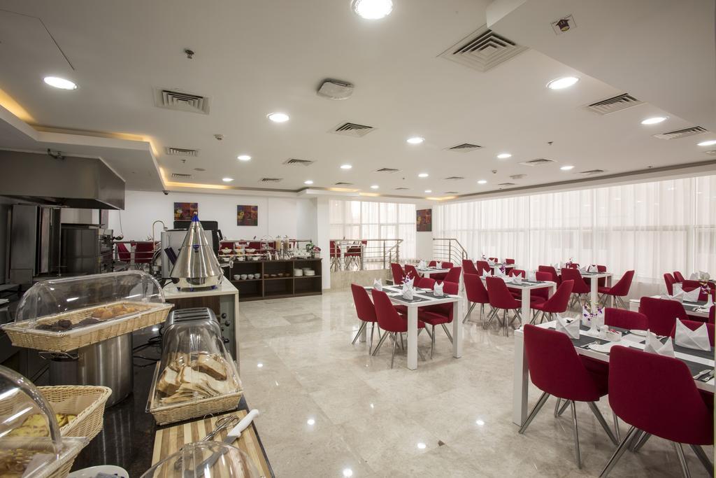 The Town Hotel Доха Екстер'єр фото